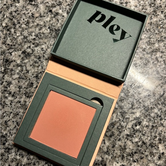 Pley Beauty One Stop Pop Full-Flush Blush in First Hello - Picture 4 of 6